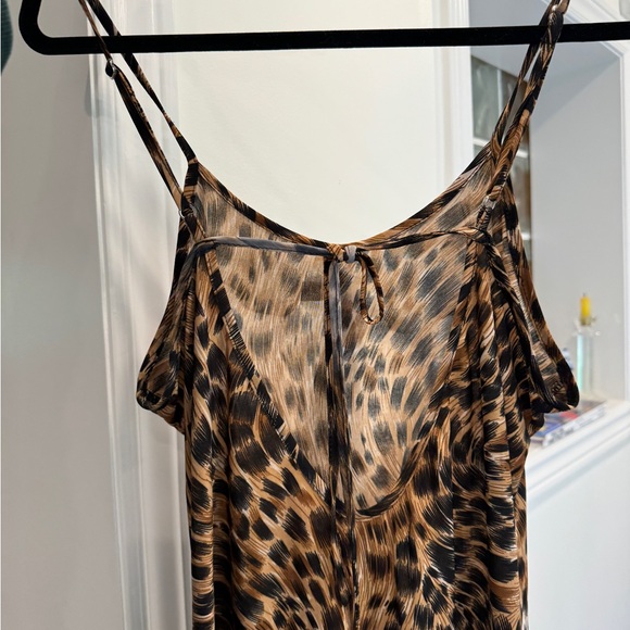 Asymmetrical leopard ruffle dress - Picture 3 of 3
